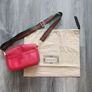 Vintage‎ Authentic Gucci Red Monogram Crossbody Bag